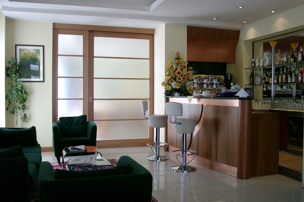 Hotel Gala เปซาโร ภายนอก รูปภาพ